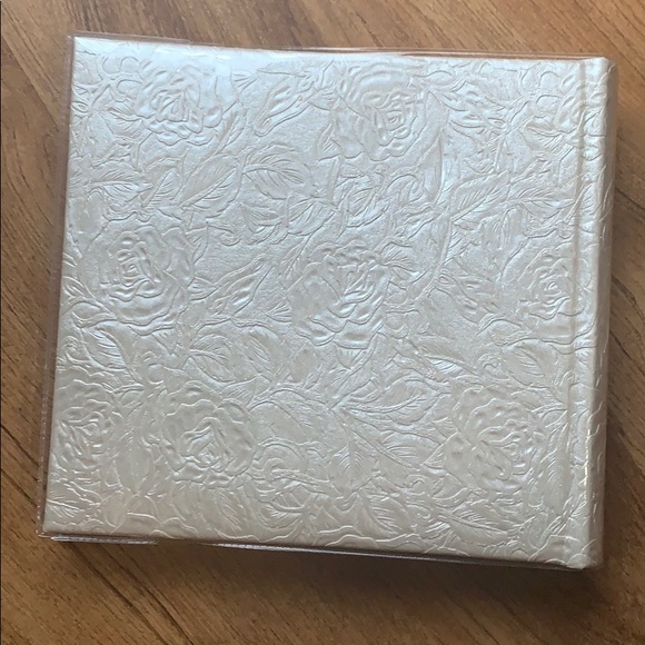 Michael’s 4x6 Wedding Photo Album - Picture 7 of 8